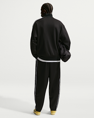 Nike Sportswear Club Men's Oversized Knit Track Pants. Nike.com
